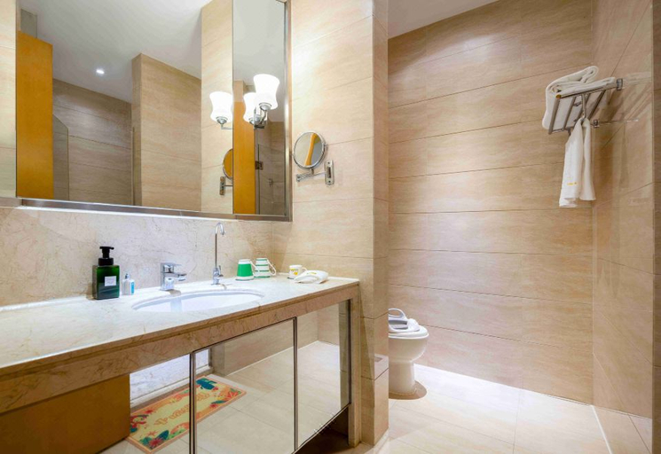 Bathroom 3, Huachen International Hotel, Hangzhou