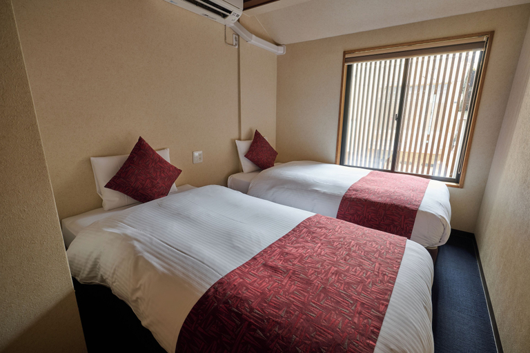 Bedroom 3, Tsumugi Horikawakichimonji, Kyoto