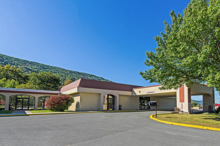 Exterior & Views 1, Econo Lodge Inn & Suites Norton - Wise South, Norton