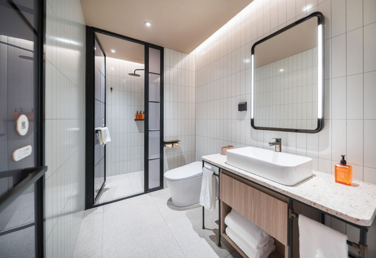 Bathroom 3, Orange Hotel Dalian North Station, Dalian