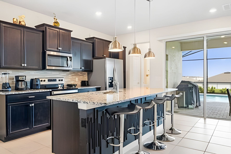Private kitchen 3, Luxury 5BR Villa Near Disney w/ Lazy River Access, Polk