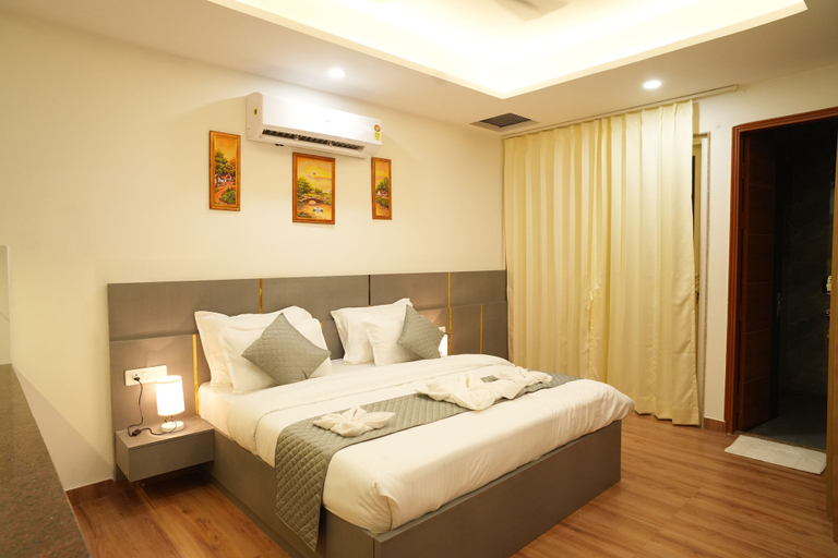 Room 2, Hotel Elite Suites, Gurgaon