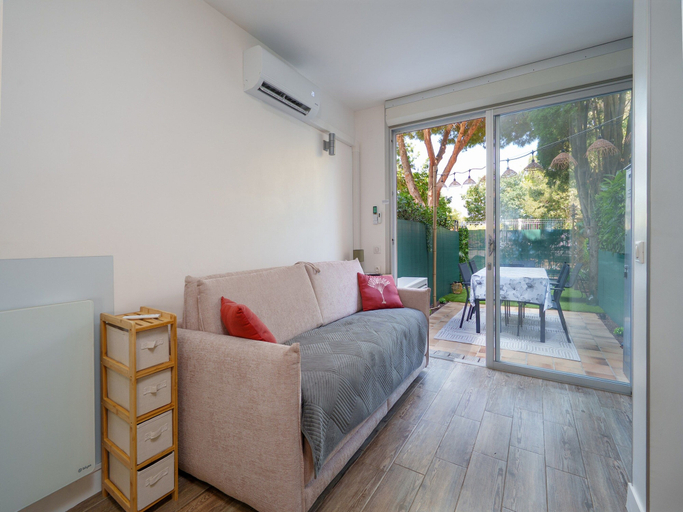 Living room 2, Beach Stay With Private Garden, Hérault