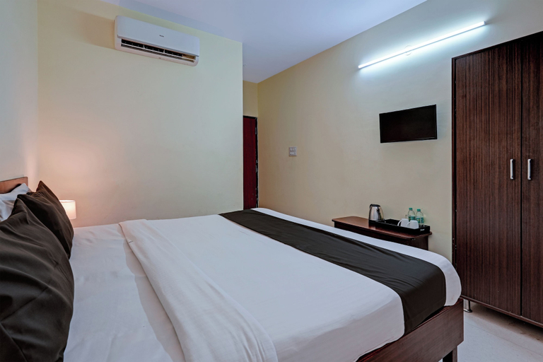 Room 3, Hotel O New Shelton Suites, Bangalore