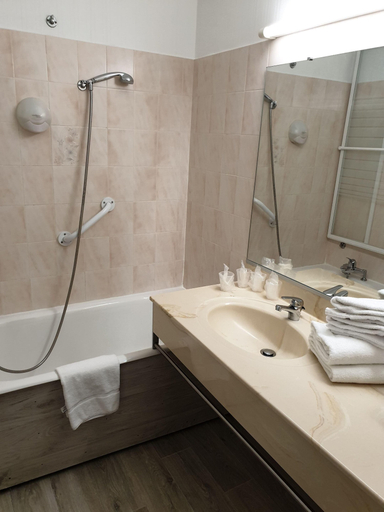Room 3, Brit Hotel Dak’Hôtel, Yonne
