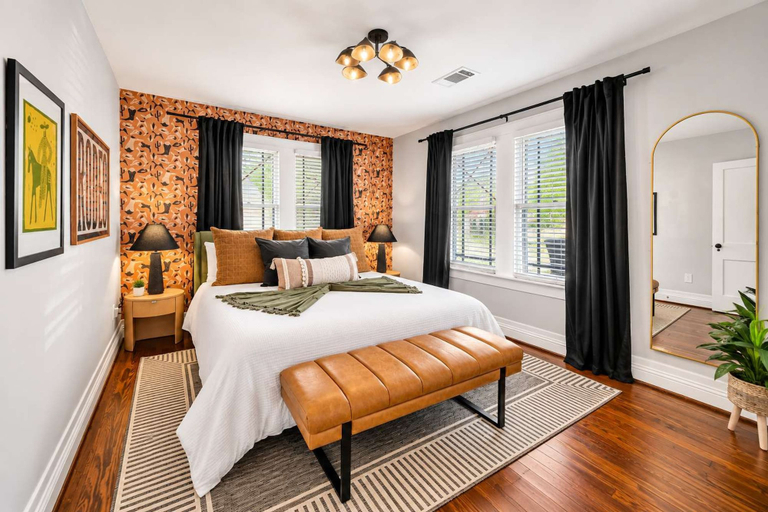 Room 2, Honky Tonk Heights Home I 2 Kings I EV I Fire Pit, Houston
