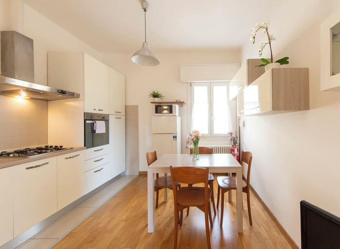 Dining 2, HouSmart Risorgimento 9, Bologna
