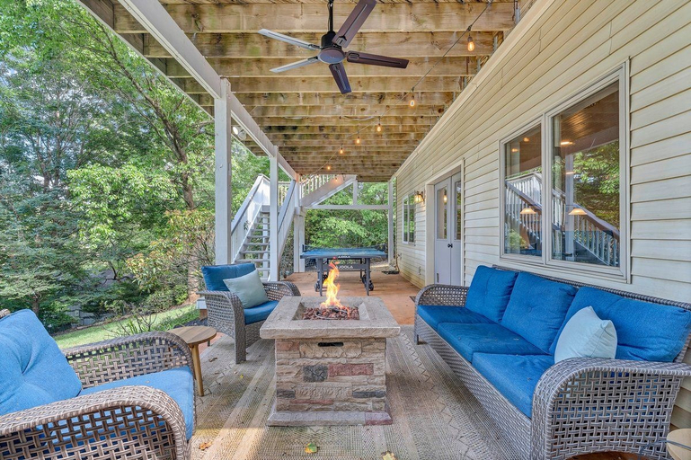 Others 1, The Lake House on Sunset Point - Lakefront Home With Private Dock & Pool Table, Bedford