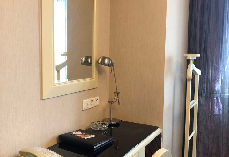 Bathroom 4, Dynasty Hotel, Wenzhou