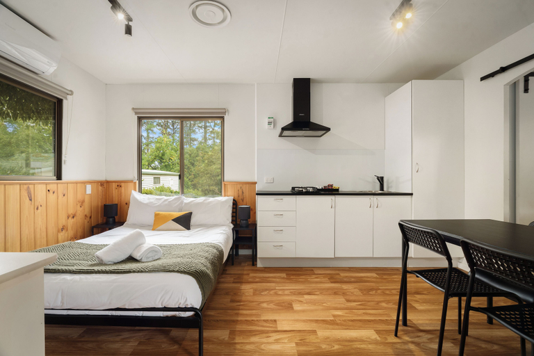 Bedroom 2, Tiny Away Escape at Daylesford Springs, Hepburn - East