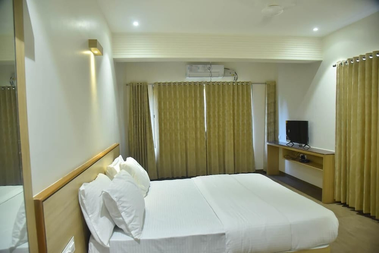 Bedroom 2, Hotel Sagar Sawali Grand, Ratnagiri
