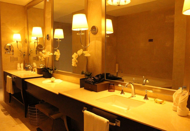 Bathroom 4, Changqing International Hotel, Yangzhou