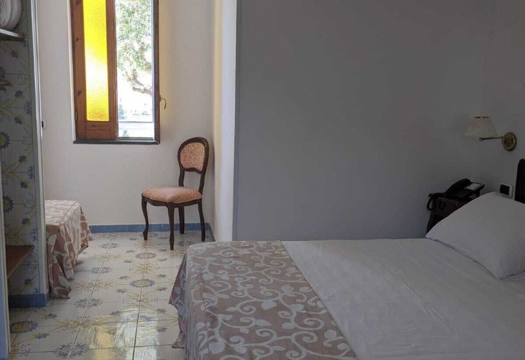 Bedroom 3, Villa Giovanna, Napoli