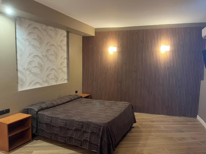 Bedroom 4, hotel ginepro, Napoli