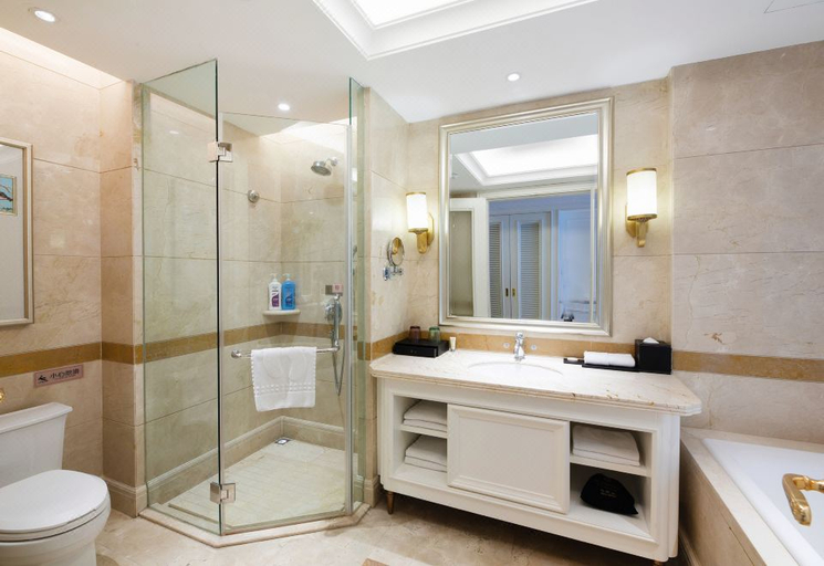 Bathroom 4, CGIG Nanshan Hotel, Changchun