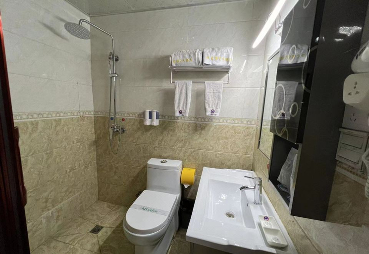 Bathroom 3, Tibet Shannan Yulong Holiday Hotel, Shannan