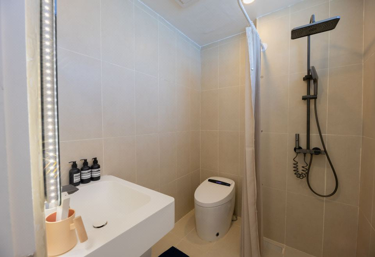 Bathroom 4, Ratchada Retreat Boutique Suites, Din Dang