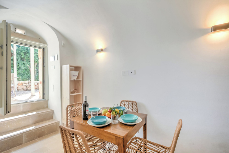 Dining, Dimora Tra Gli Ulivi With Private Jacuzzi, Brindisi