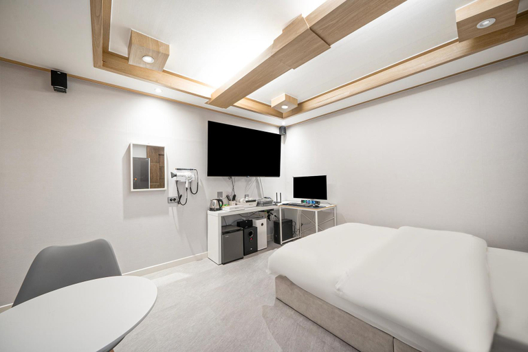 Bedroom 4, Mungyeong The Bridge, Mungyeong