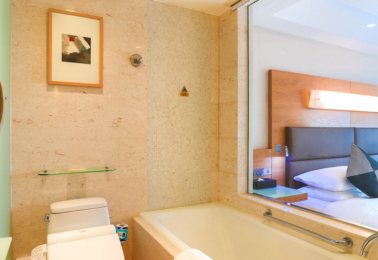 Bathroom 5, Hotel New Otani Chang Fu Gong, Beijing
