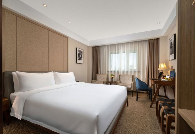 Bedroom 3, Country Inn & Suites by Radisson Shanghai Railway Station, Shanghai