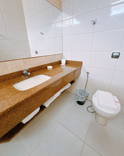 Bathroom 4, Ubatuba Palace Hotel, Ubatuba