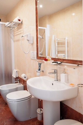 Bathroom 5, Residenza delle Arti, Roma