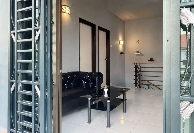 Other 4, Stylish Blue Water Home w/ Pool, Johor Bahru