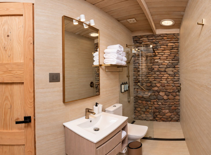 Bathroom 4, Hotel Terrantai, El Loa