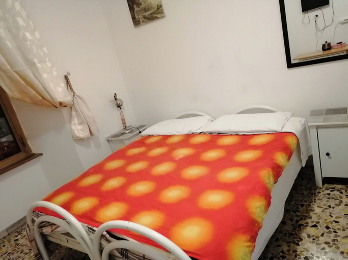 Bedroom 3, Prince Inn, Rome