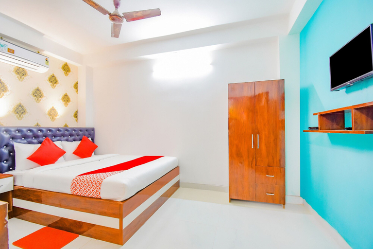 Room 5, Hotel O Royal Palace, North 24 Parganas