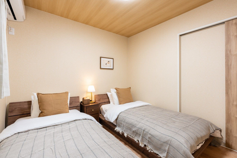 Room 1, Nikyo Waga Home, Osaka