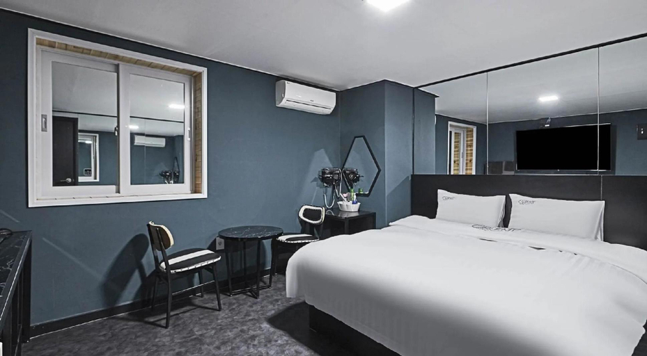 Bedroom 2, Gildong Orient, Gangdong