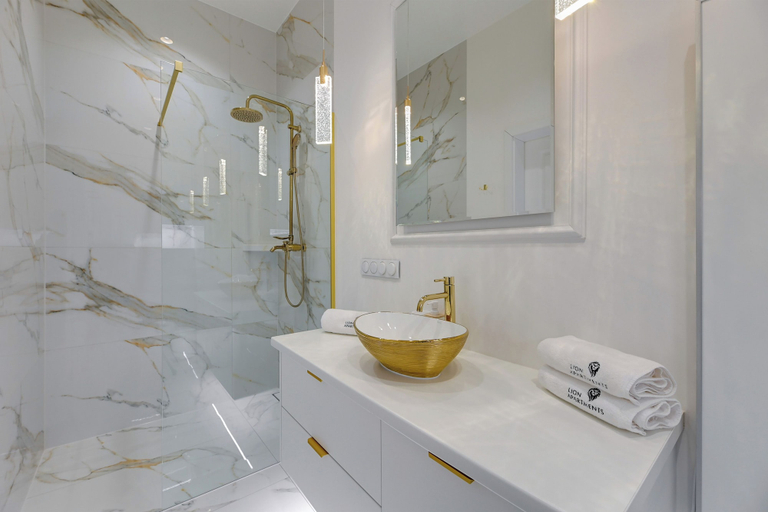 Bathroom, Old Town & River View Premium Apartment, Gdańsk City