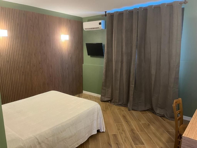 Bedroom 5, hotel ginepro, Napoli