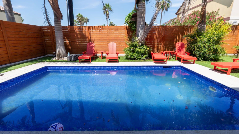 Primary image, Private Pool Entire 6br Duplex 6 Bedroom Townhouse, Cameron