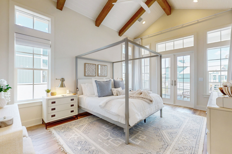 Room 5, Palmilla Beach Resort-176 Sunrise Avenue, Nueces