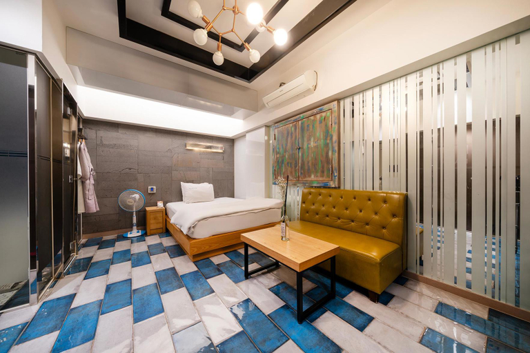 Bedroom 3, Daegu Dongseong-ro Nana, Buk