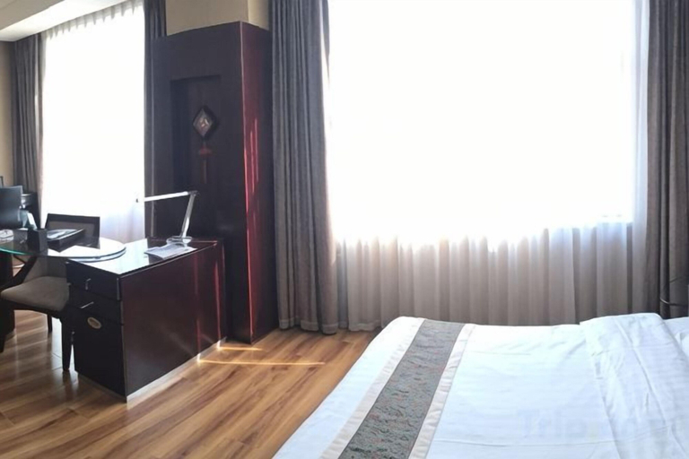 Bedroom 3, Oceanwide Hotel, Weifang