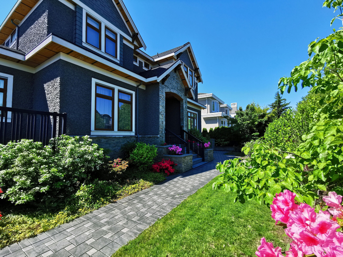 Exterior & Views 2, Vancouver West Cozy Retreat by Host Launch, Greater Vancouver