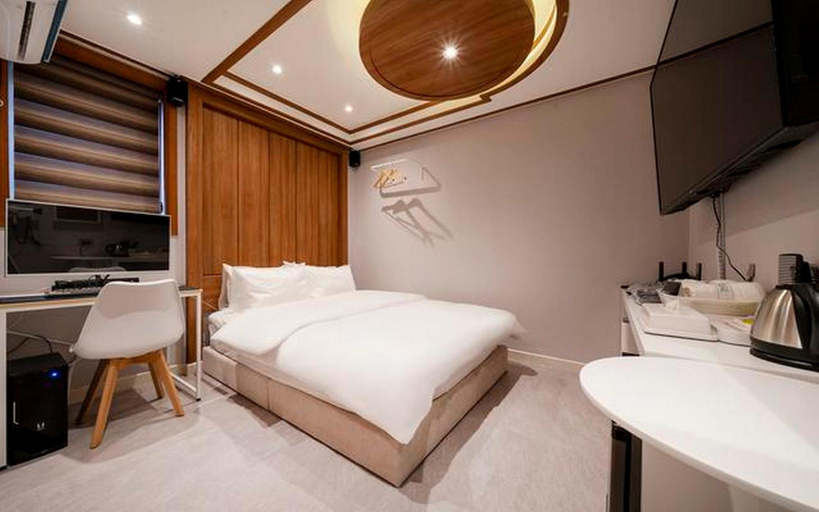 Bedroom 3, Mungyeong The Bridge, Mungyeong