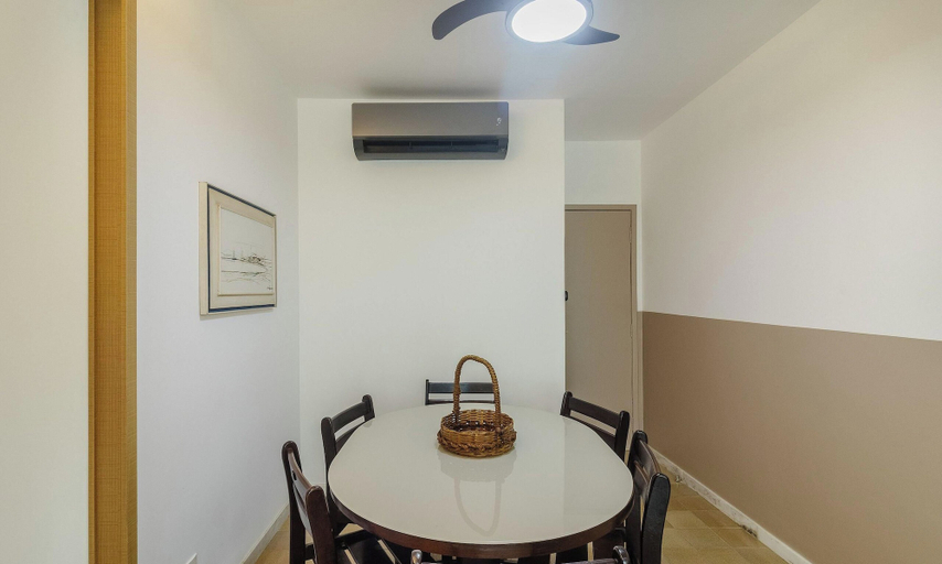 Dining, 3BR Apt 300m From the Beach in Cabo Frio - Ecs0202, Cabo Frio