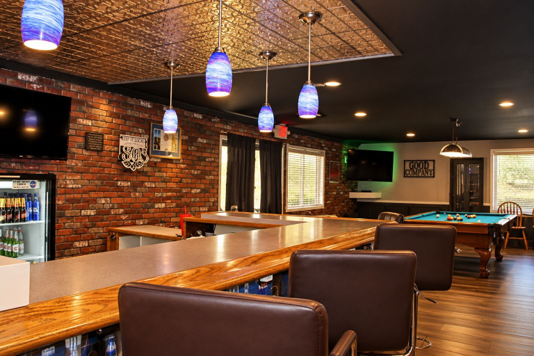 Food & Drinks 5, O'cairns Inn & Suites, Santa Barbara