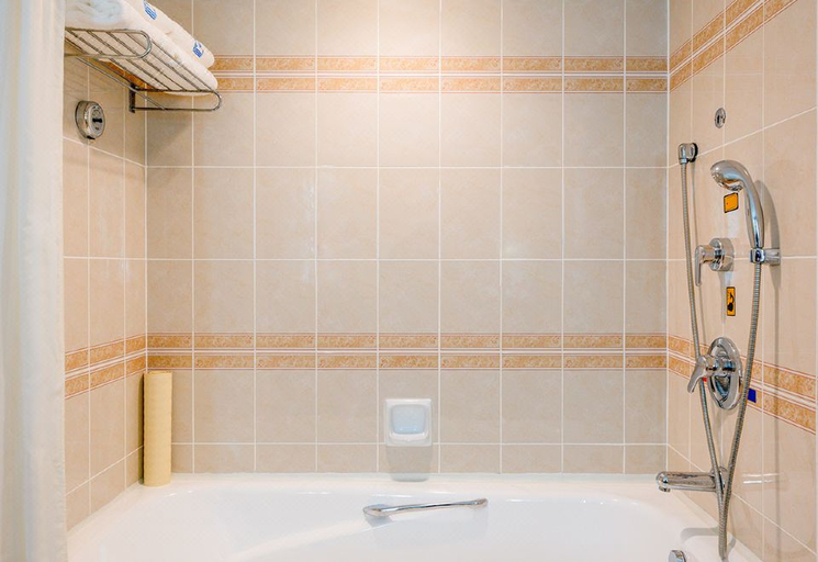 Bathroom 4, Grand Skylight Hotel Royal, Beijing