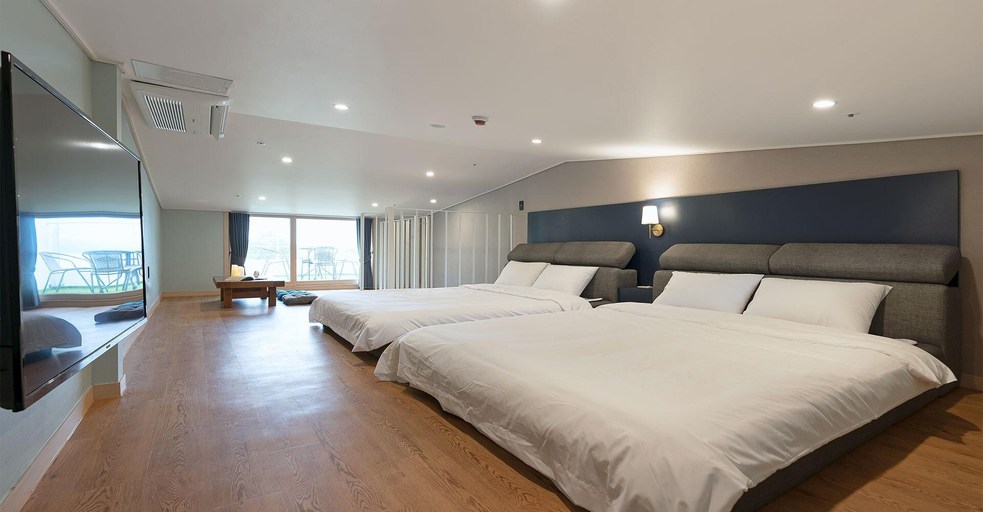 Bedroom 2, Yeosu Musical House, Yeosu
