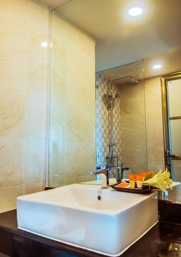 Bathroom 4, Atk Hatyai Hotel, Hat Yai