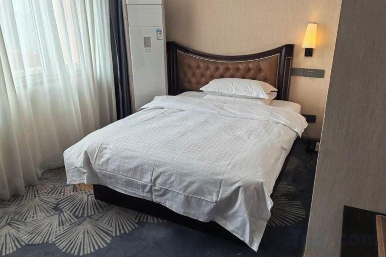 Bedroom 3, Danube International Hotel, Qingdao