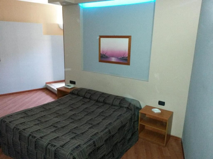 Bedroom 4, hotel ginepro, Napoli