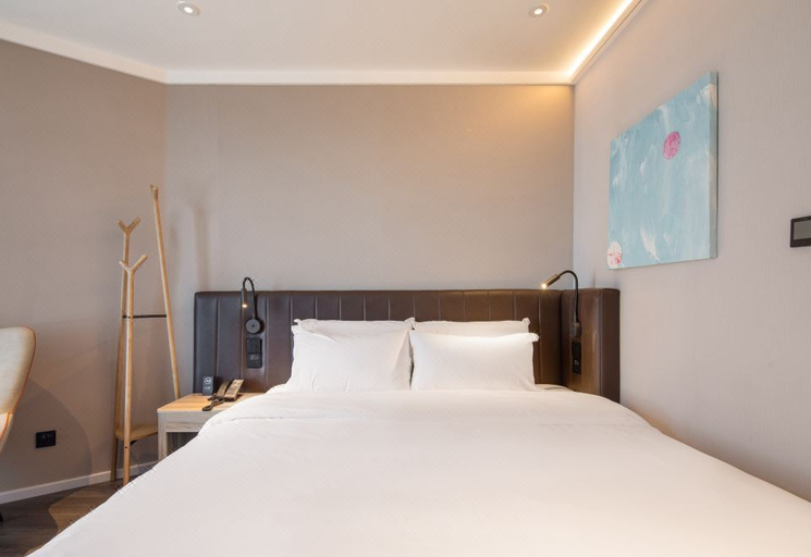 Bedroom 2, Hanting Hotel Zhangshu Municipal Government, Yichun