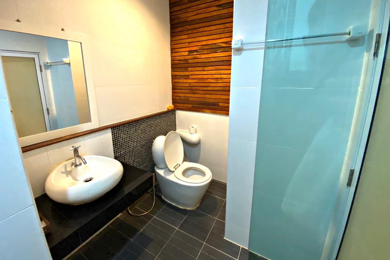 Bathroom 3, Moonla Boutique Resort, Hat Yai